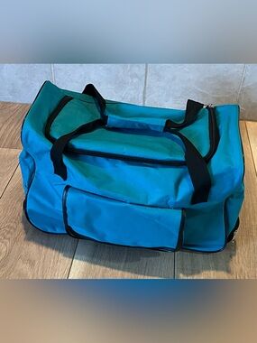 Teal Blueu Large Duffle Bag with wheels